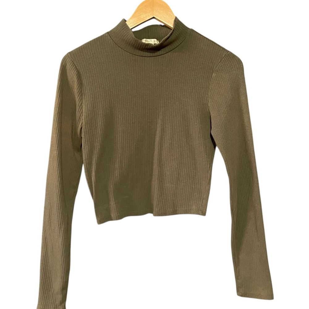 Bozzolo Green Turtleneck - Picture 2 of 3
